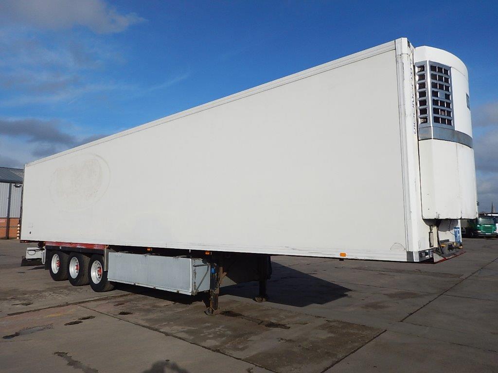 Place: Ellington
Trailers: Fridge
Job type: Deliveries for distribution centers. Average working time 12 hours per shift.

Lorry: -
Shifts: Day/Night
Salary: Weekly.
Rates for LTD: 
18£ / Hour - day shift
18£ / Hour - night shift
20.50£ / Hour - weekends
Requirements: UK Class 1 license with experience.
English language Basic.